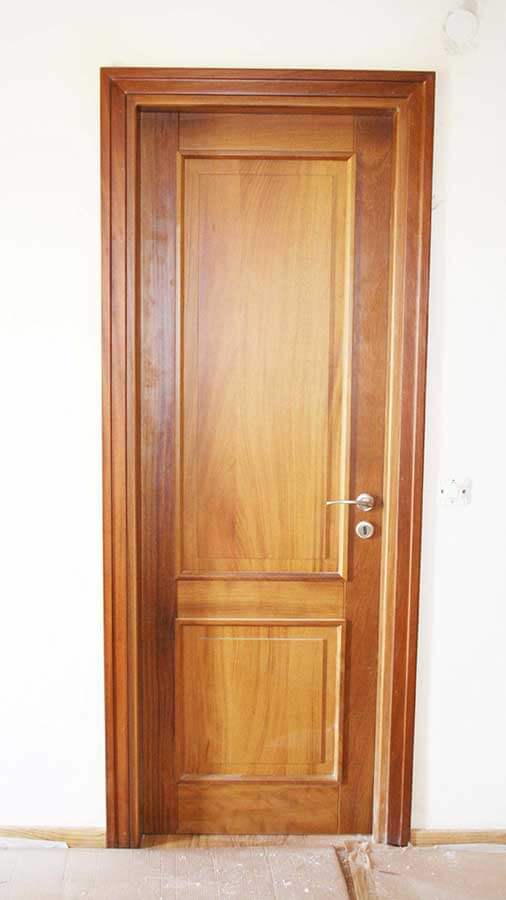 Interior door of solid IROCO